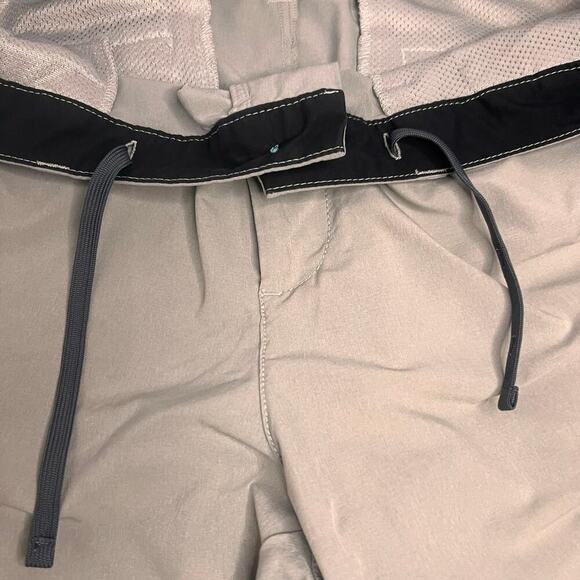 TOMMY BAHAMA Cayman Isles Gray Shorts Men's‎ 34 - Picture 9 of 10